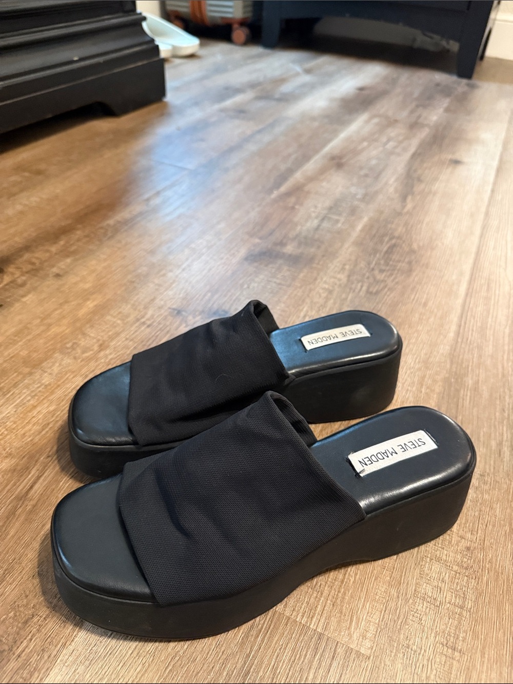 Steve Madden Slinky30